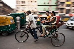 delhi_india_cycle_rickshaw_motion_pan_passenger_look_MG_7513